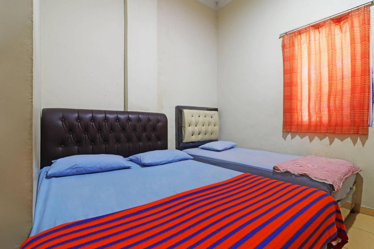 Wisma Cempaka 2 Syariah Hotel Parit  Exterior foto