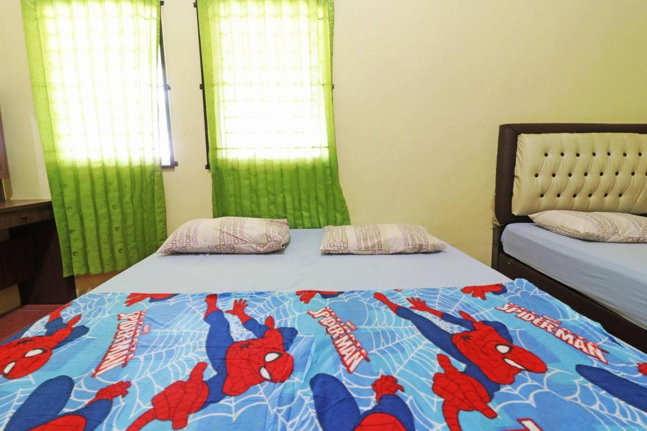 Wisma Cempaka 2 Syariah Hotel Parit  Exterior foto